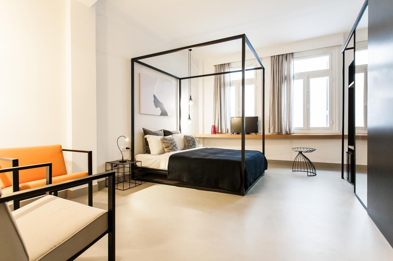 אתונה Monastiraki Suites By Livin Urbban מראה חיצוני תמונה