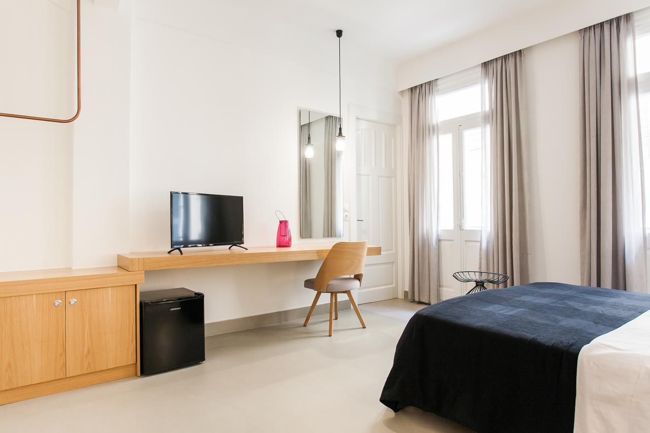 אתונה Monastiraki Suites By Livin Urbban מראה חיצוני תמונה