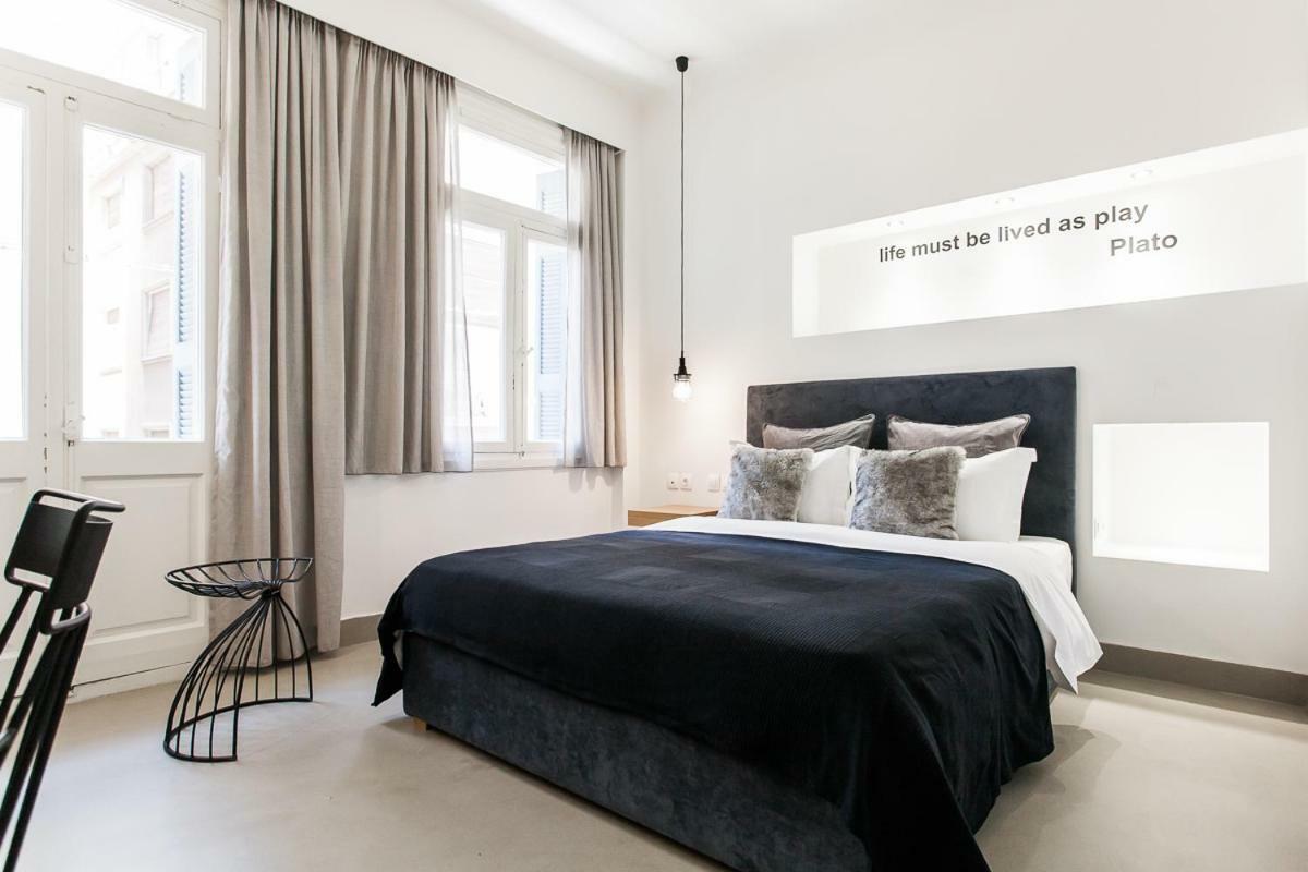 אתונה Monastiraki Suites By Livin Urbban מראה חיצוני תמונה
