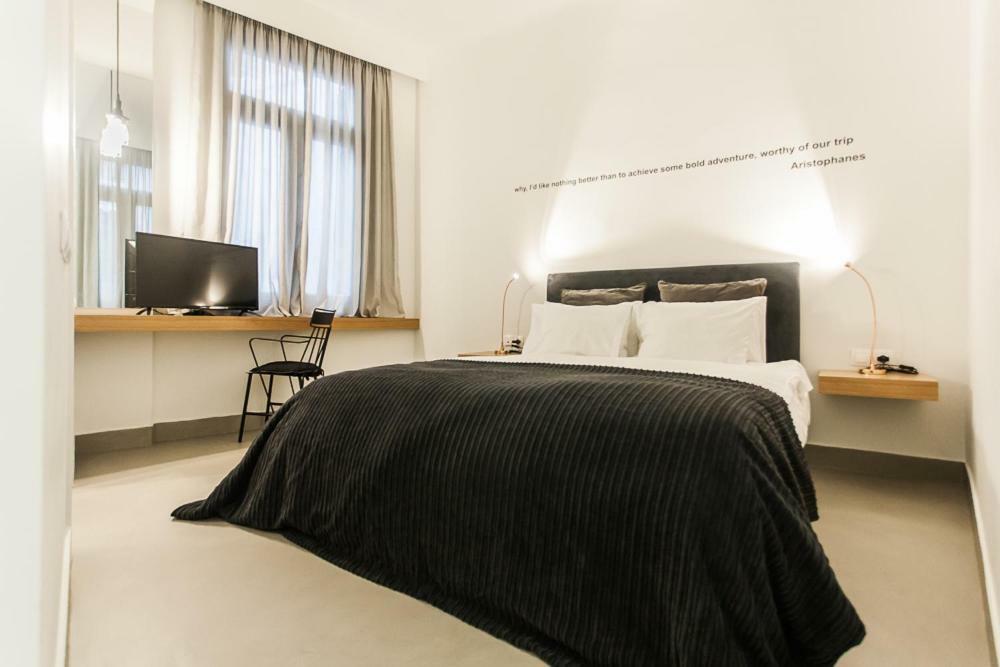 אתונה Monastiraki Suites By Livin Urbban מראה חיצוני תמונה